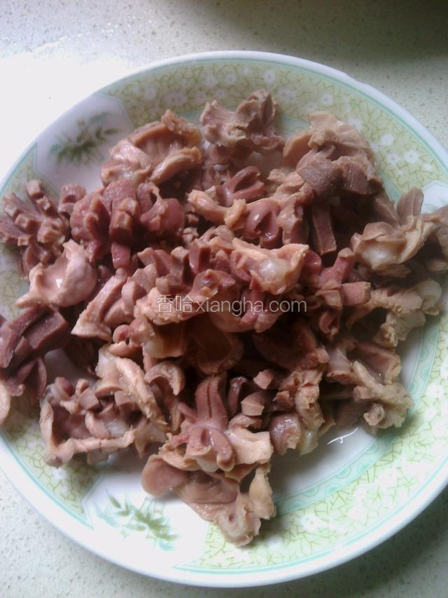 捞出控水待用。