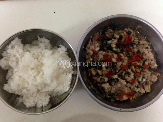 好吃不腻，一碗白饭，一道蒸肉饼，完全可以满足你的味蕾！快来试一下吧！