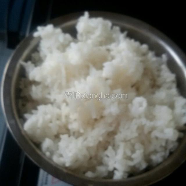 米饭用筷子能撒。
