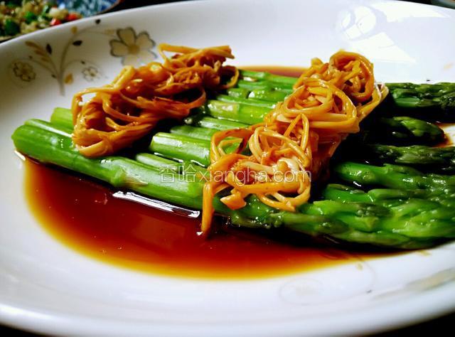 凉拌芦笋金针菇