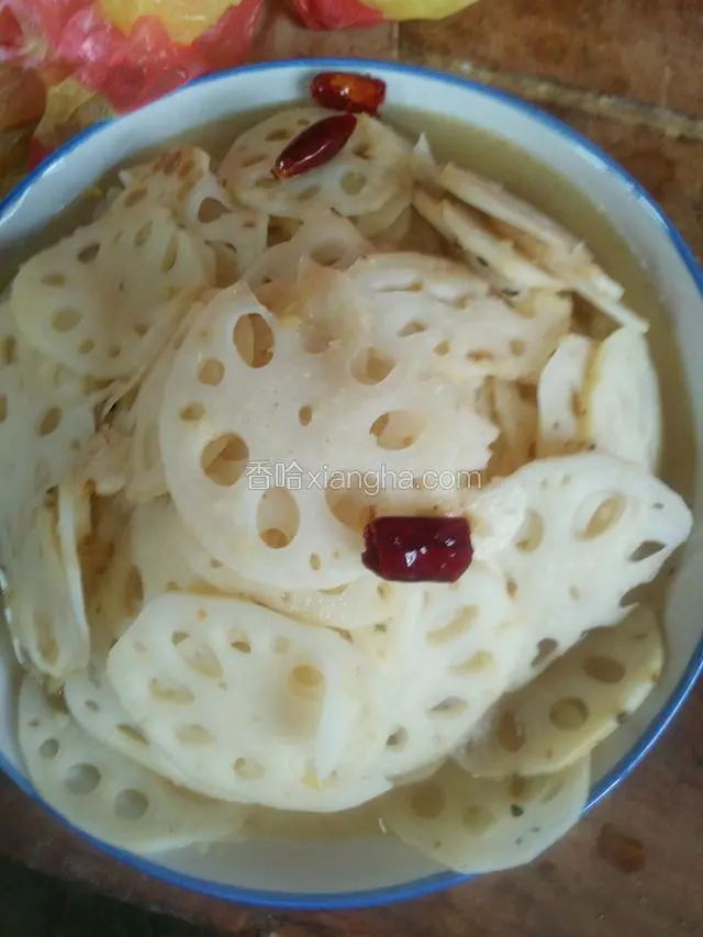 糖醋莲菜。
