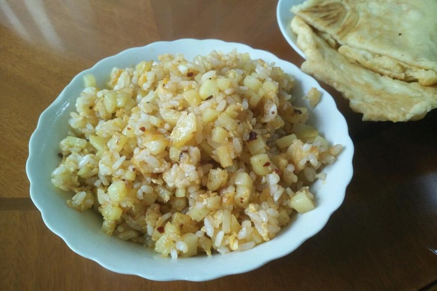 土豆蛋炒饭