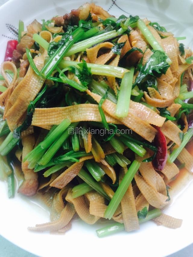 芹菜炒千张