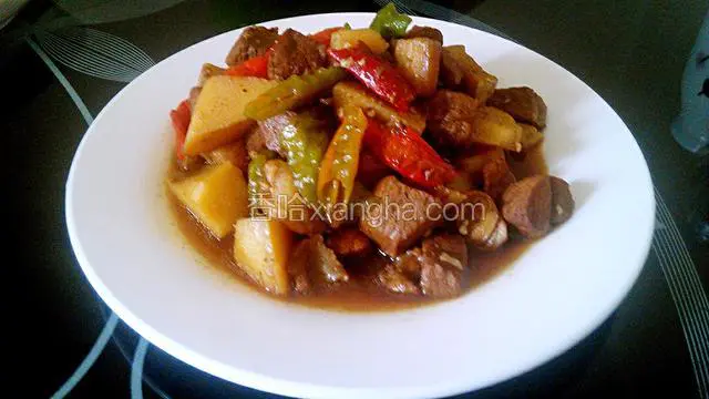 这是成品图，看着就有食欲，在配上一碗米饭?。让我们尽情享受美食吧！