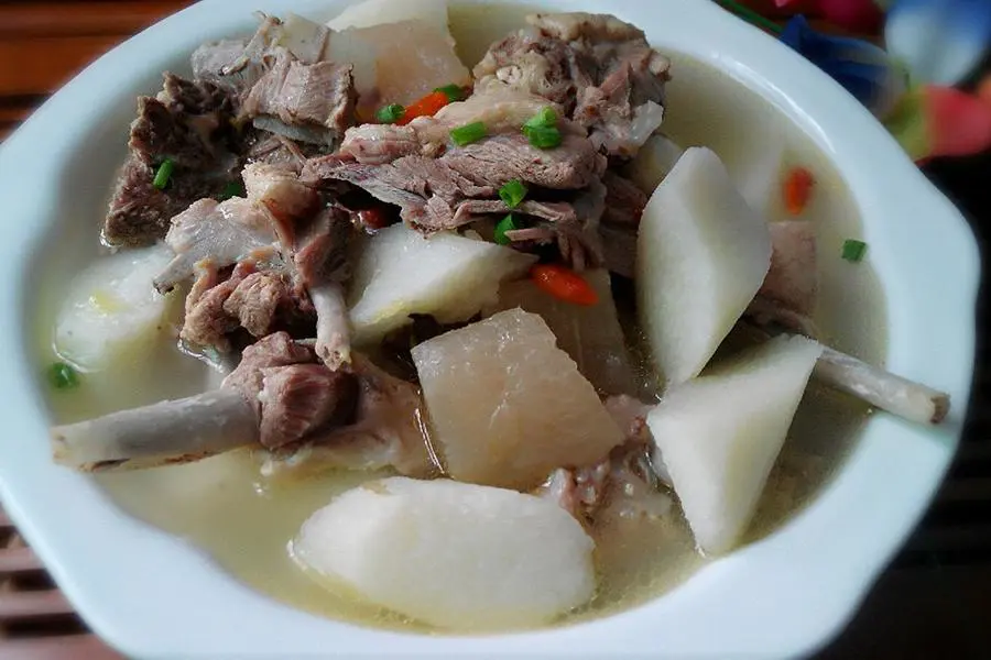 酸萝卜老鸭汤