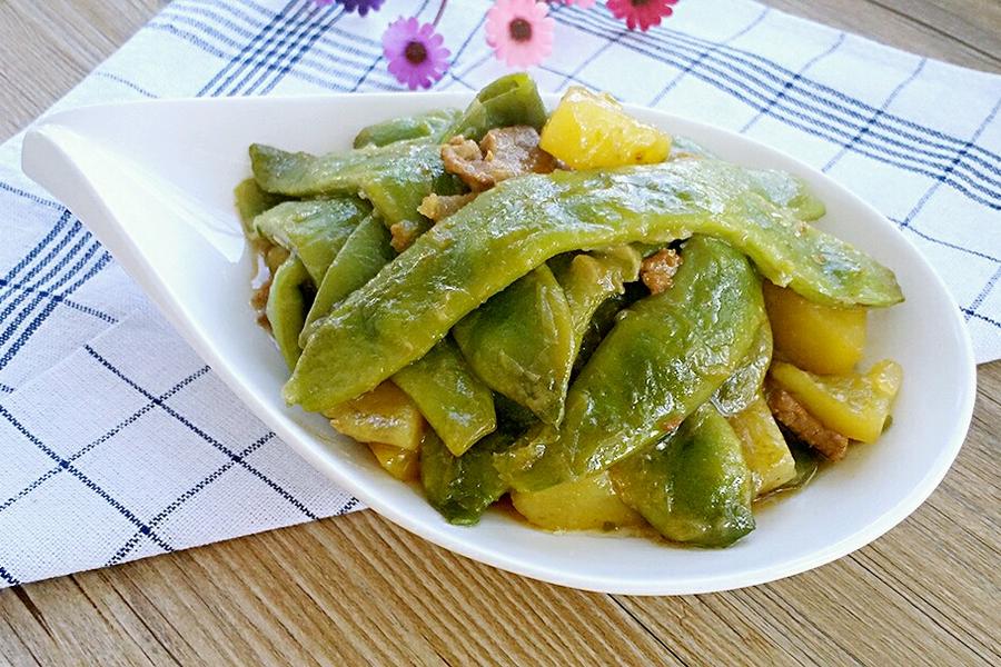 五花肉芸豆炖土豆（简易版）