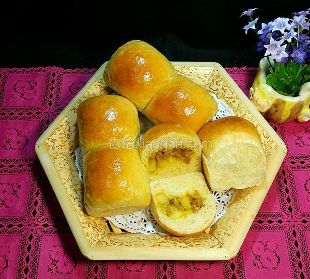 咖哩雞粒餐包