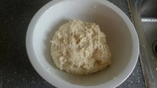 面粉用温水好软醒10分钟