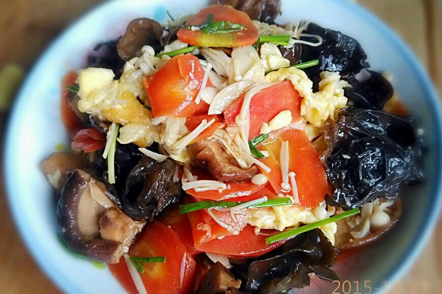胡萝卜鸡蛋烩三菌