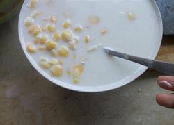 牛奶玉米甜汤
