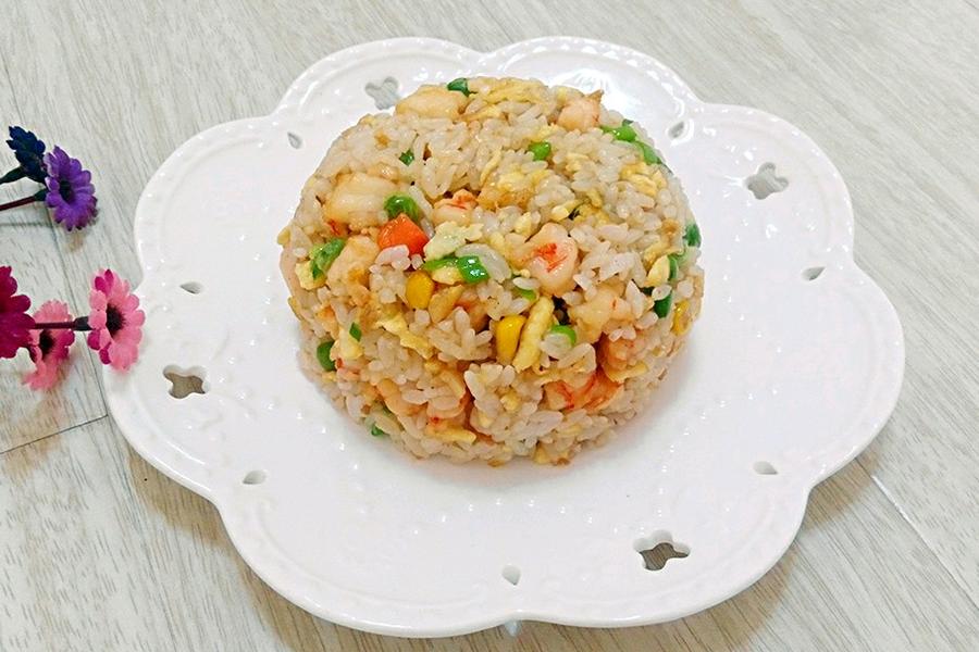 什锦虾仁蛋炒饭