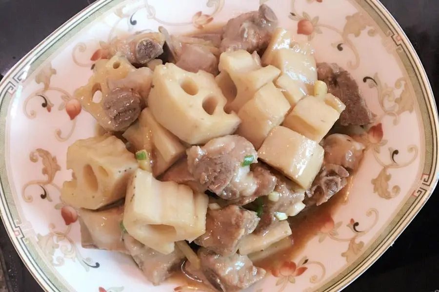 排骨焖莲藕