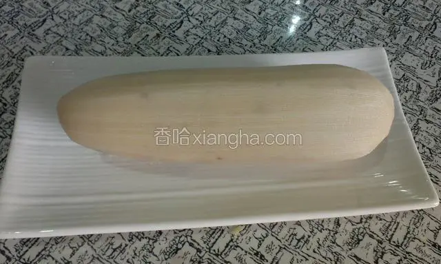 藕一节去皮洗净