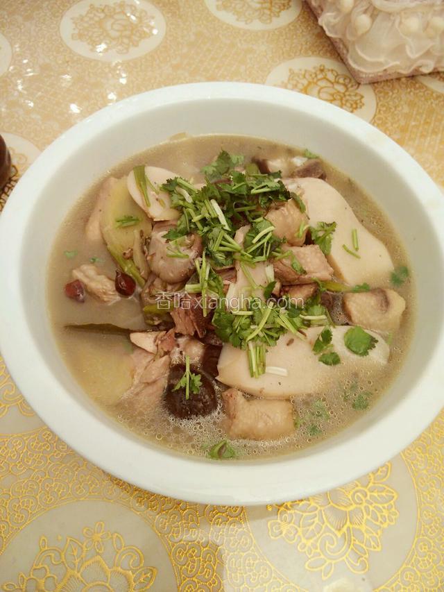 香菇鸡腿汤
