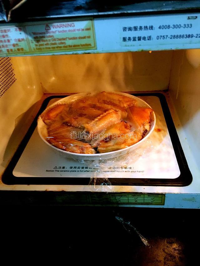 加保鲜膜再微波炉加热五分钟