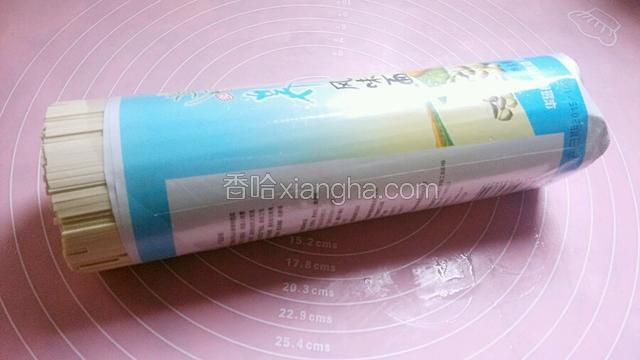 准备面条，我用了挂面。