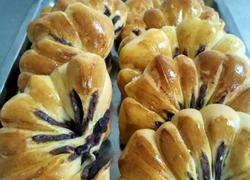 荷叶花紫薯面包