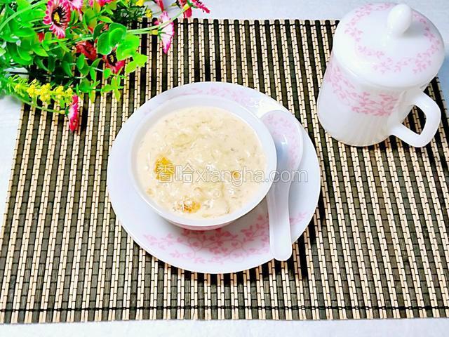 杏汁燉燕窩桃膠