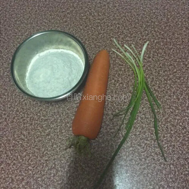 准备好所有的材料，鸡蛋忘记放上拍照了