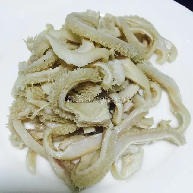 熟牛肚一盘备用