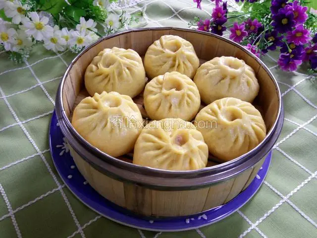萝卜馅包子