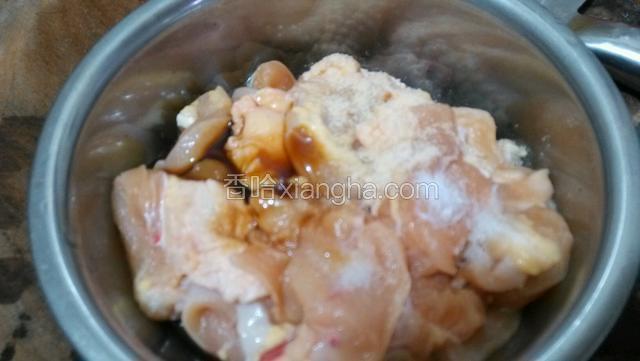 可以买鸡胸肉回家切条，我这是买的时候叫老板切好的，偷个懒哈?