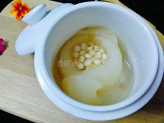 揭开梨子的盖子，贝母变的白白胖胖。