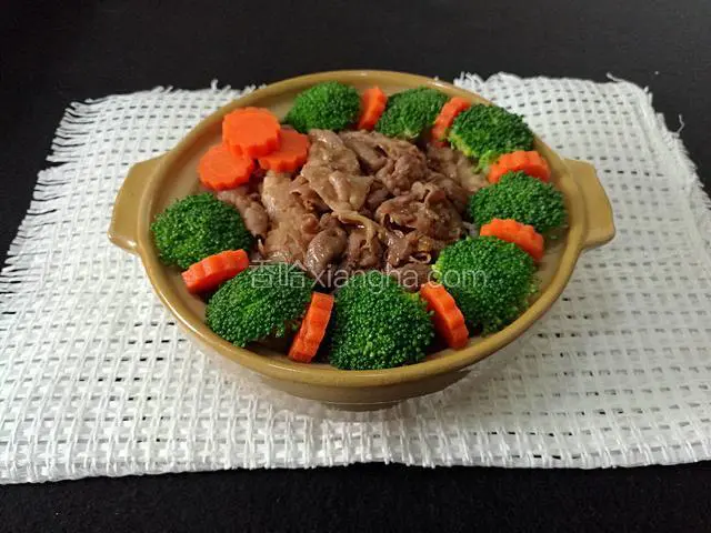 金牌肥牛饭