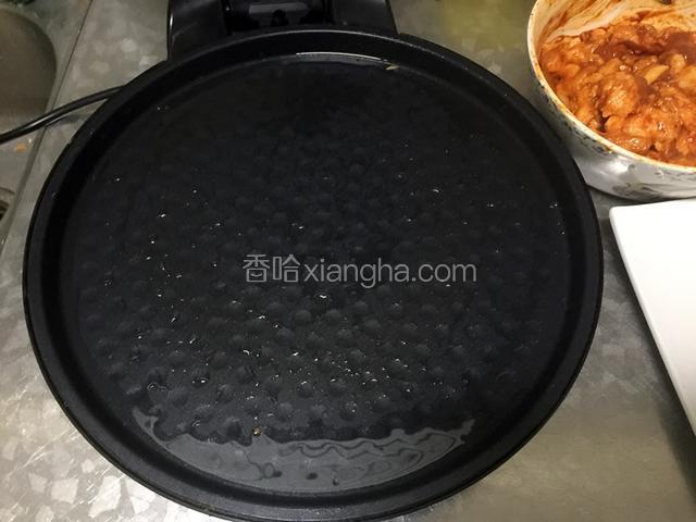 电饼档两面抹油