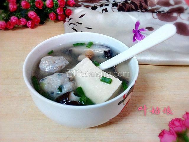 香菇豆腐鱼丸汤