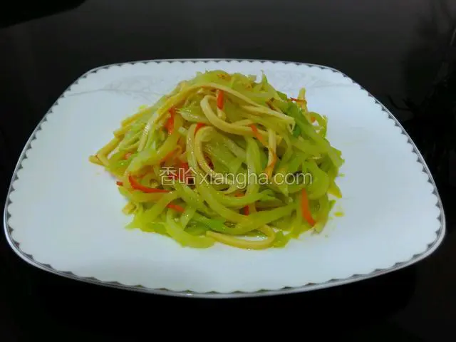 莴苣丝炒百叶
