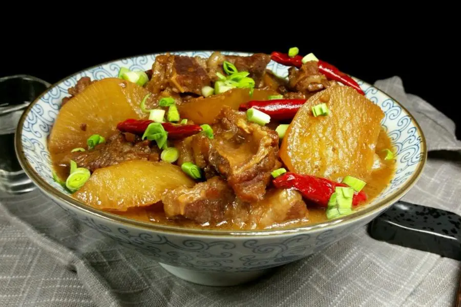 黄豆酱萝卜烧牛肉
