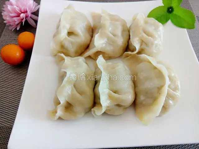 猪肉芹菜蒸饺