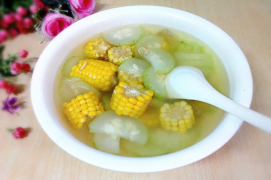 鲜味玉米节瓜汤