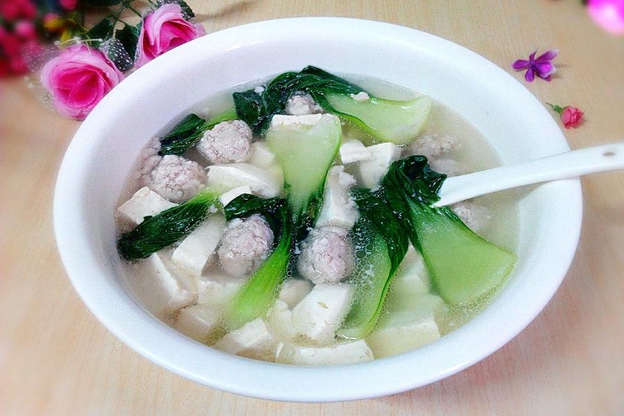 豆腐油菜肉丸汤