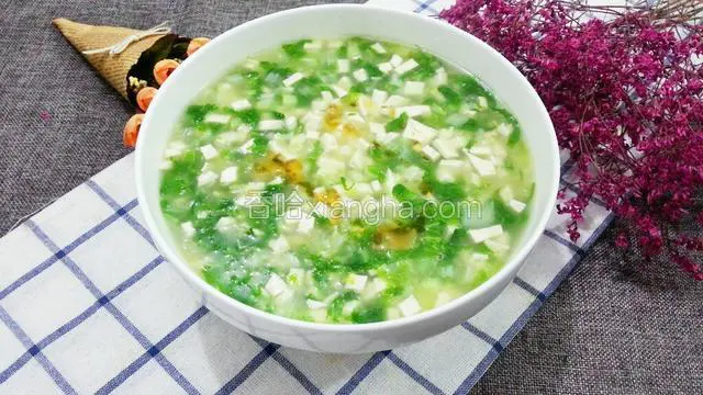 装盆，滴几滴香油