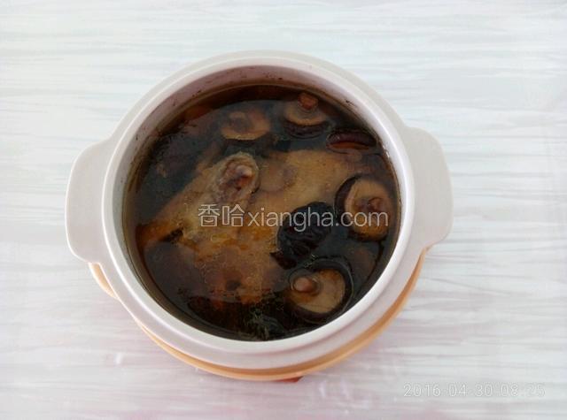 清炖鸽子汤