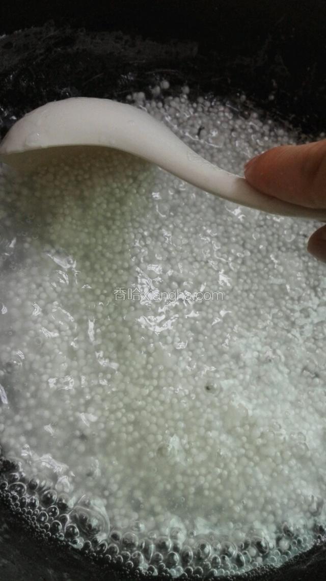 一边搅拌