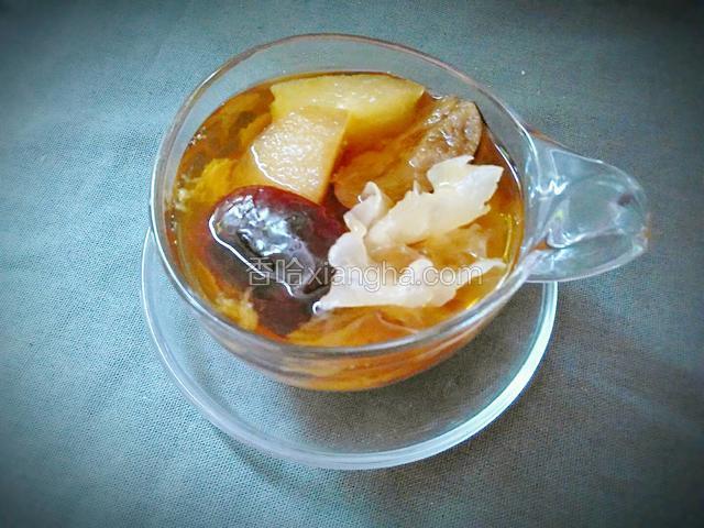 夏日炎炎，放入冰箱冰镇食用口感更佳。