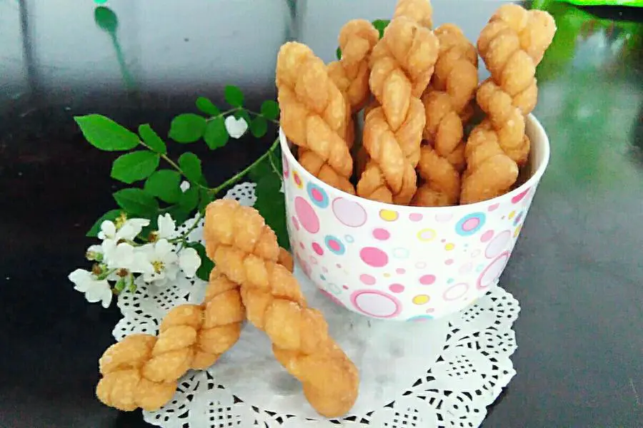 鸡蛋小麻花
