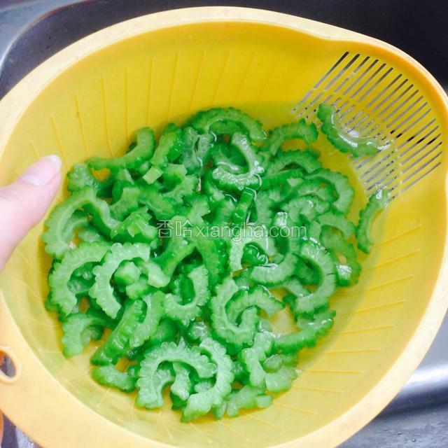 最后用凉开水冲洗一遍