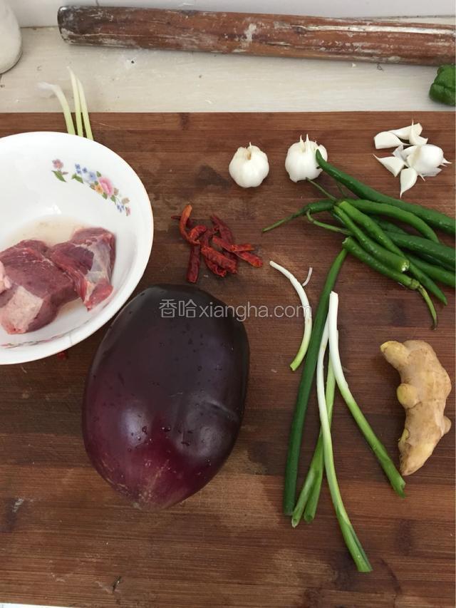 把食材准备好。（如下图）