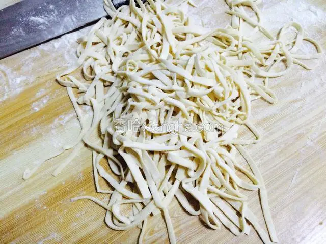 用手一抖就开。