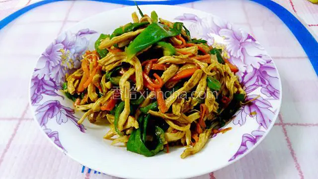 青椒胡萝卜炒鸡丝