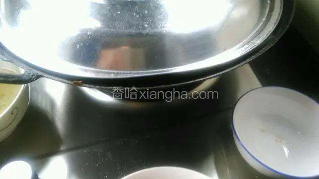 煮开关小火煮三分钟关火焖两分钟