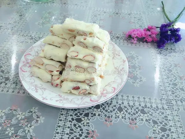 杏仁花生牛轧糖