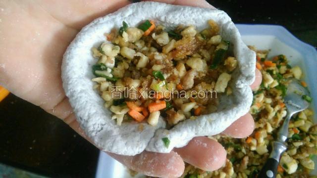 再换几个炒肉末馅儿的