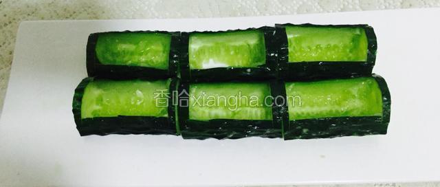 黄瓜切段做竹子造型