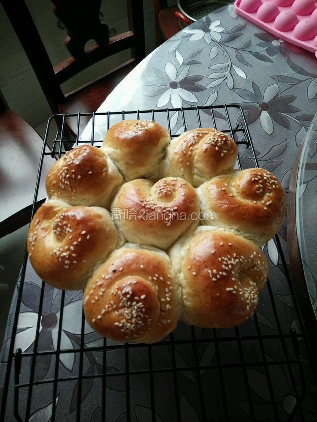 这个是花卷式面包