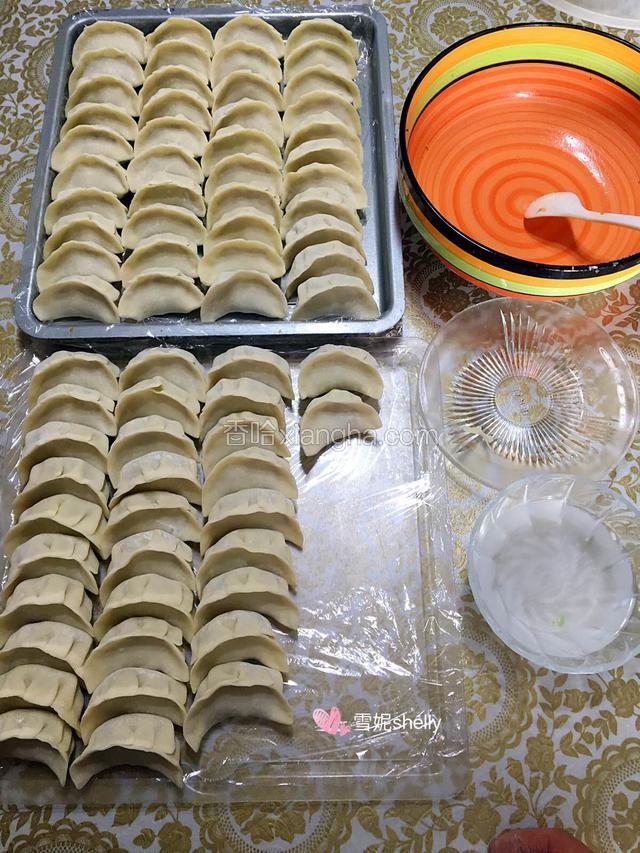 这是全部包好的饺子。